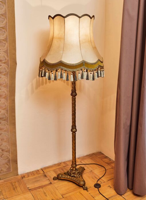 Starožitná stojací lampa s látkovým stínidlem - Obrázek 3