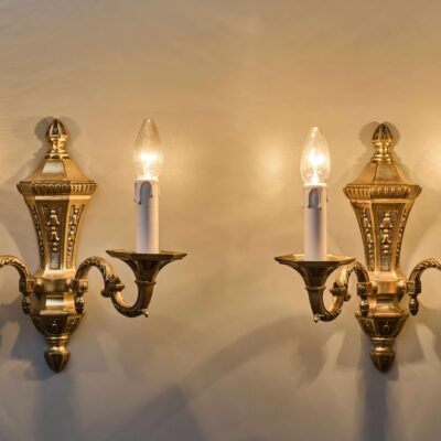 Neo -Renaissance wall lamps / apply