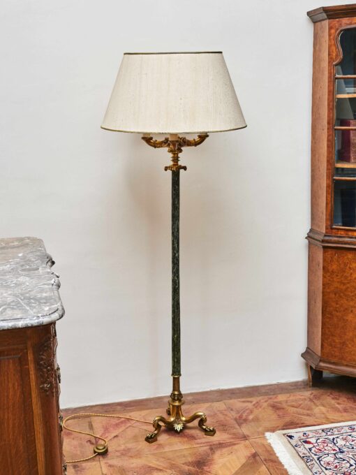 Neoempírová bronzová stojací lampa z konce 19. století – masivní provedení, Höhe 177 cm