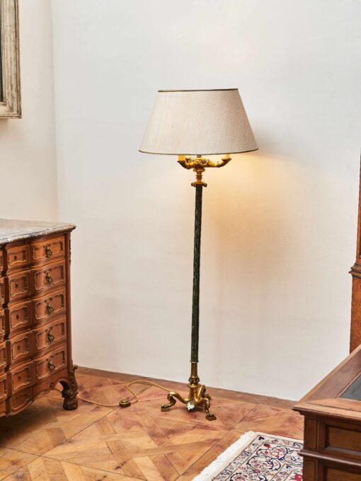 Neoempírová bronzová stojací lampa z konce 19. století – masivní provedení, Höhe 177 cm – Bild 9