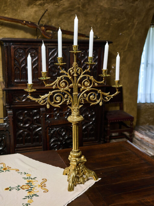 Párové neogotické mosazné svícny z 19. století – výška 81 cm – Bild 6