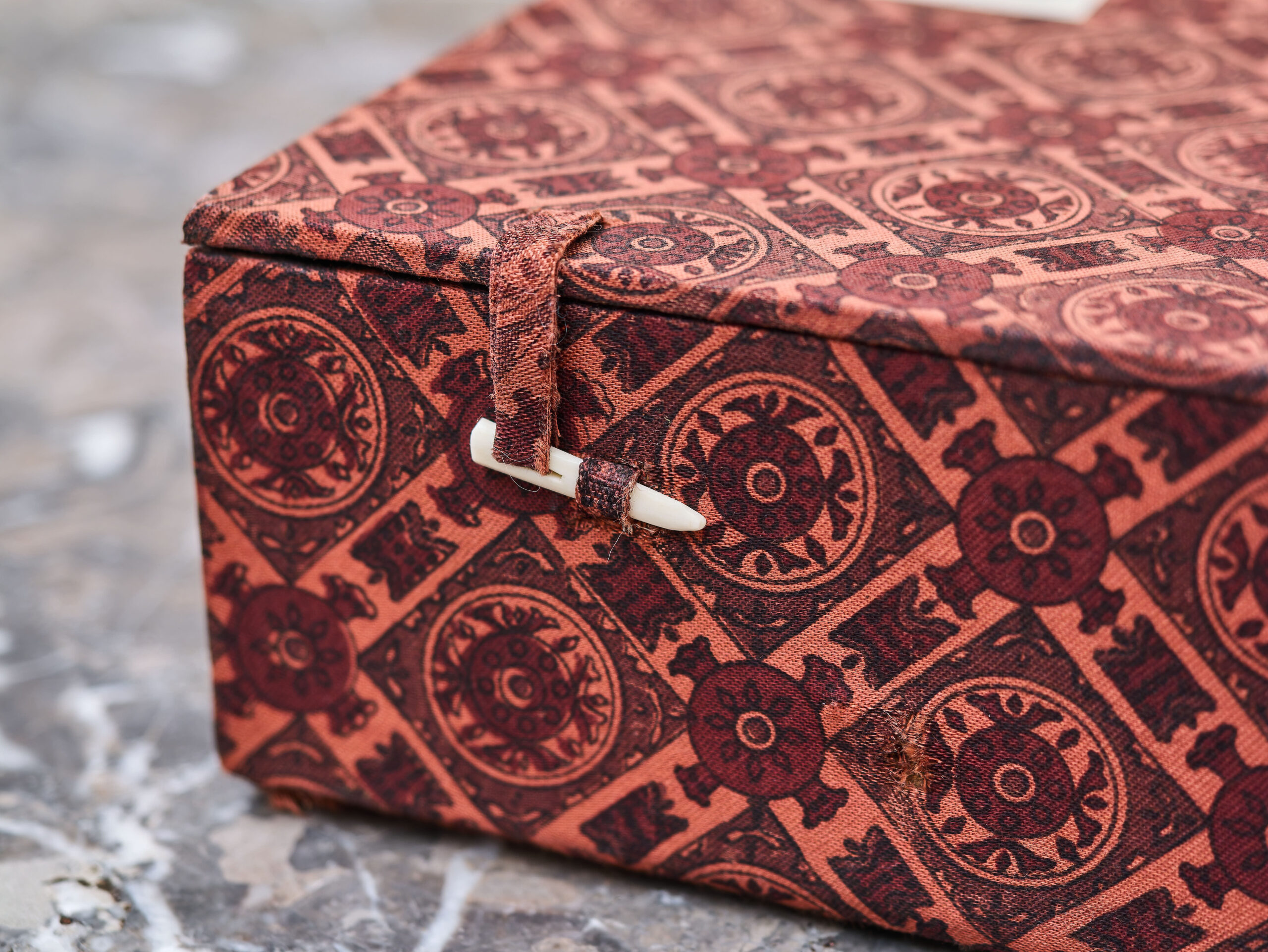 Rasierteller aus japanischem Imari-Porzellan in einer Geschenkbox – Bild 10