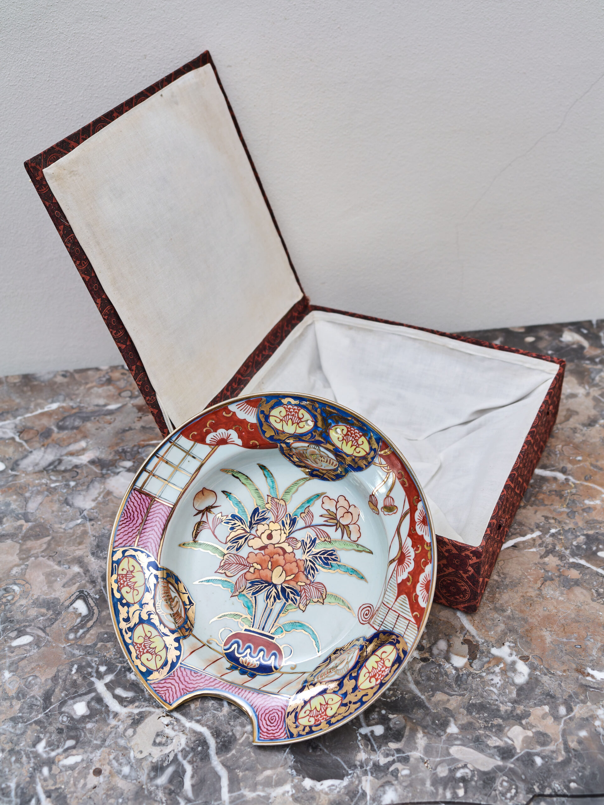 Rasierteller aus japanischem Imari-Porzellan in einer Geschenkbox – Bild 5